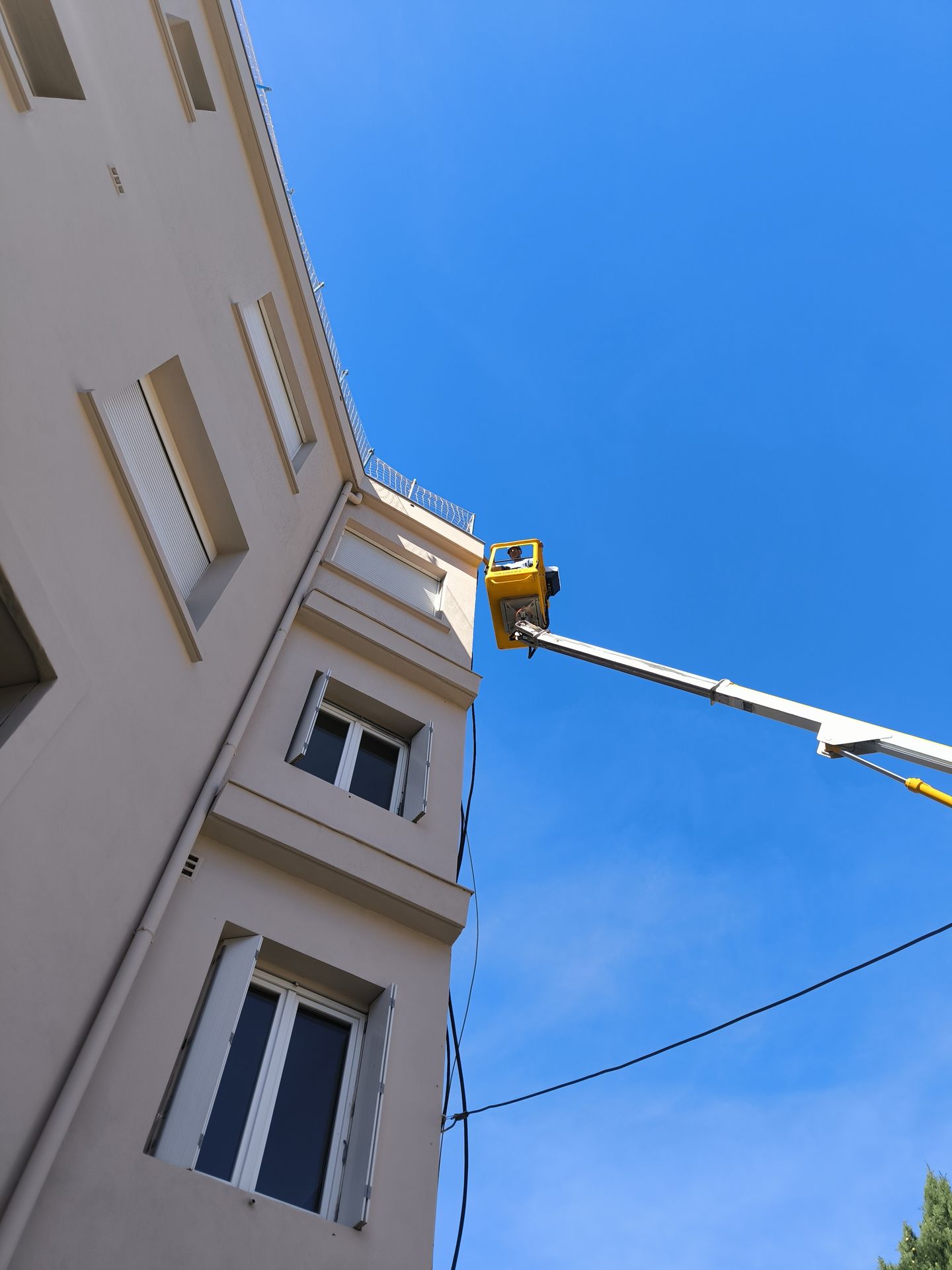 Installation moderne et sécurisée de tous les circuits électriques domestiques