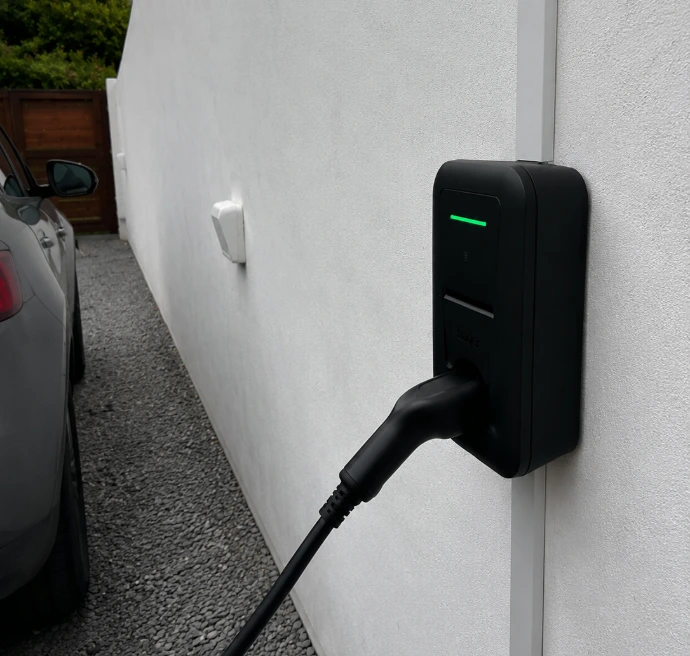 Installation de borne de recharge sur saint Denis 974 Réunion élctricien
